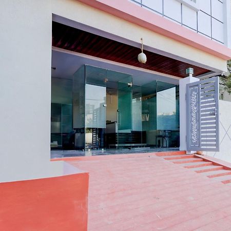 Super Townhouse Nanak Ram Guda Near Waverock Sez Haïdarabad Extérieur photo