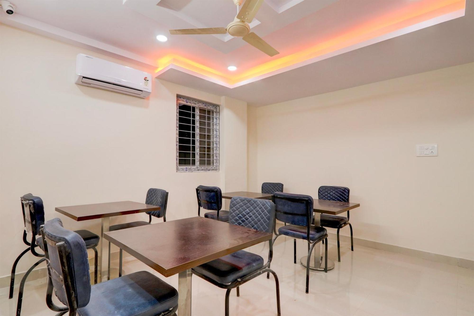 Super Townhouse Nanak Ram Guda Near Waverock Sez Haïdarabad Extérieur photo