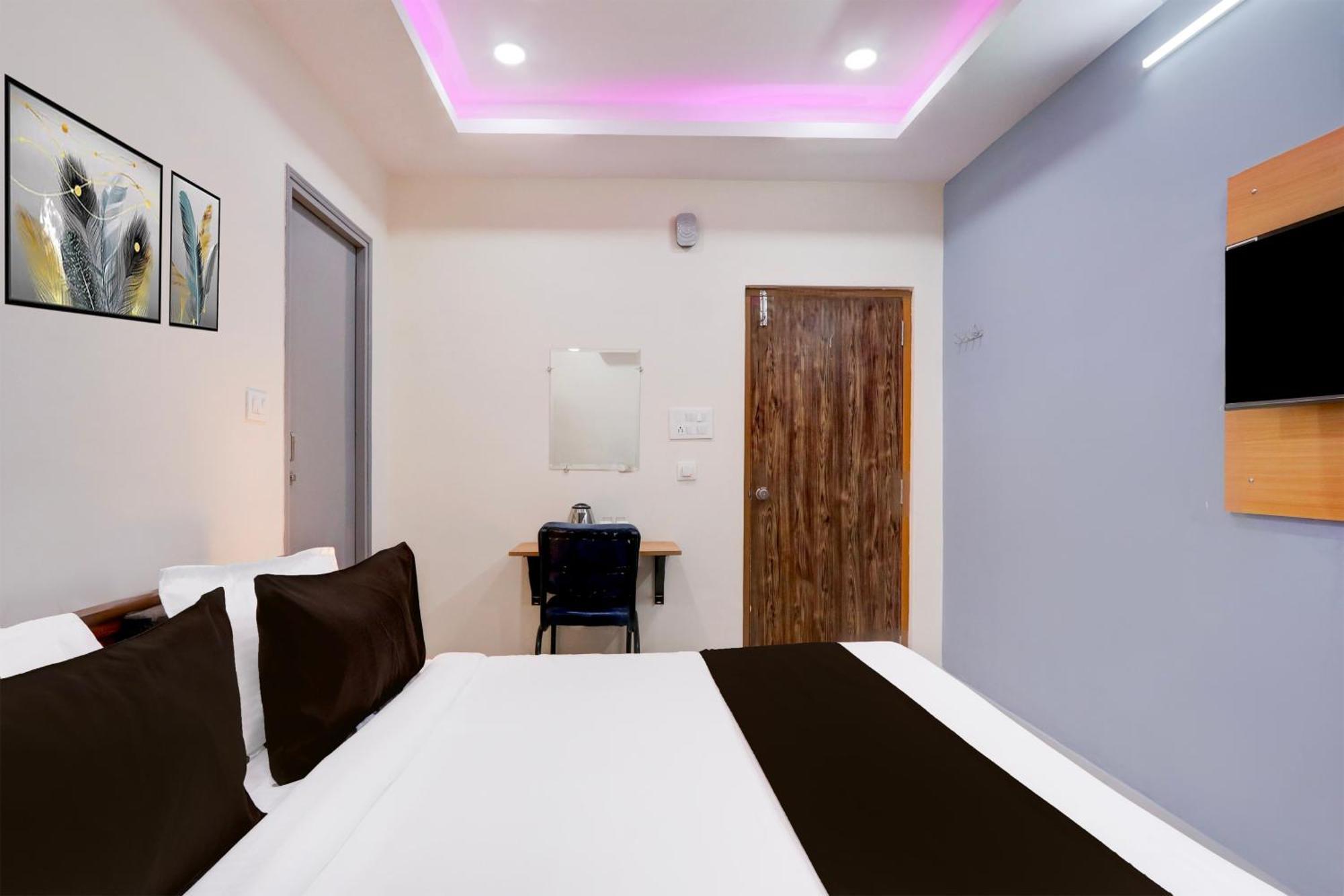 Super Townhouse Nanak Ram Guda Near Waverock Sez Haïdarabad Extérieur photo