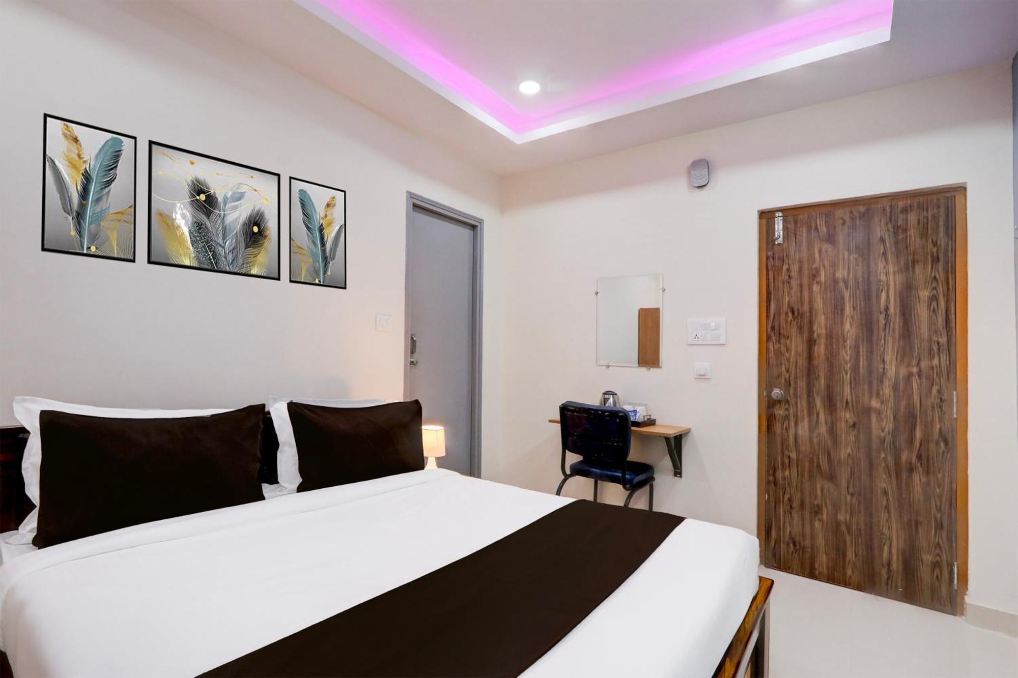 Super Townhouse Nanak Ram Guda Near Waverock Sez Haïdarabad Extérieur photo