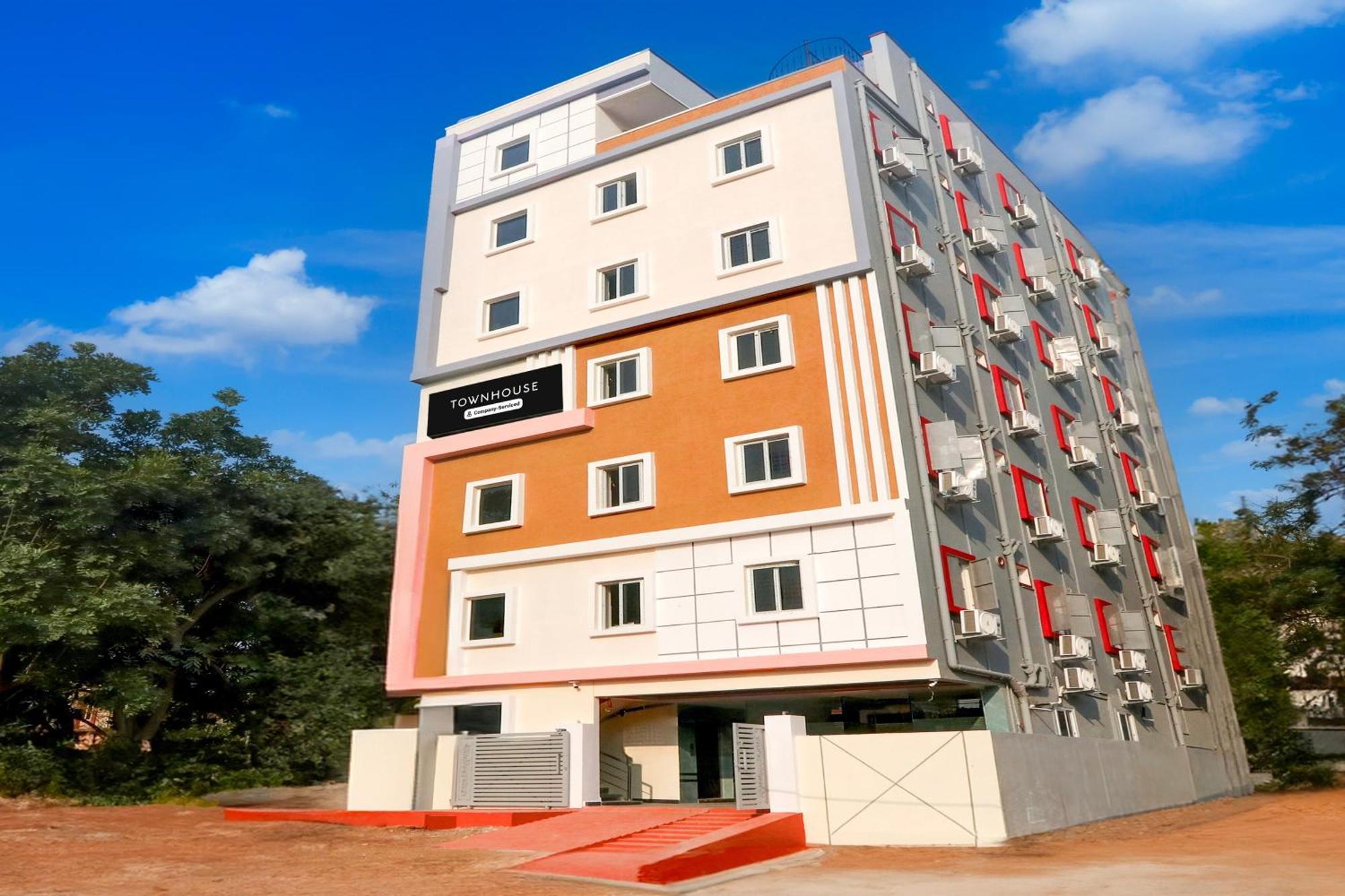 Super Townhouse Nanak Ram Guda Near Waverock Sez Haïdarabad Extérieur photo