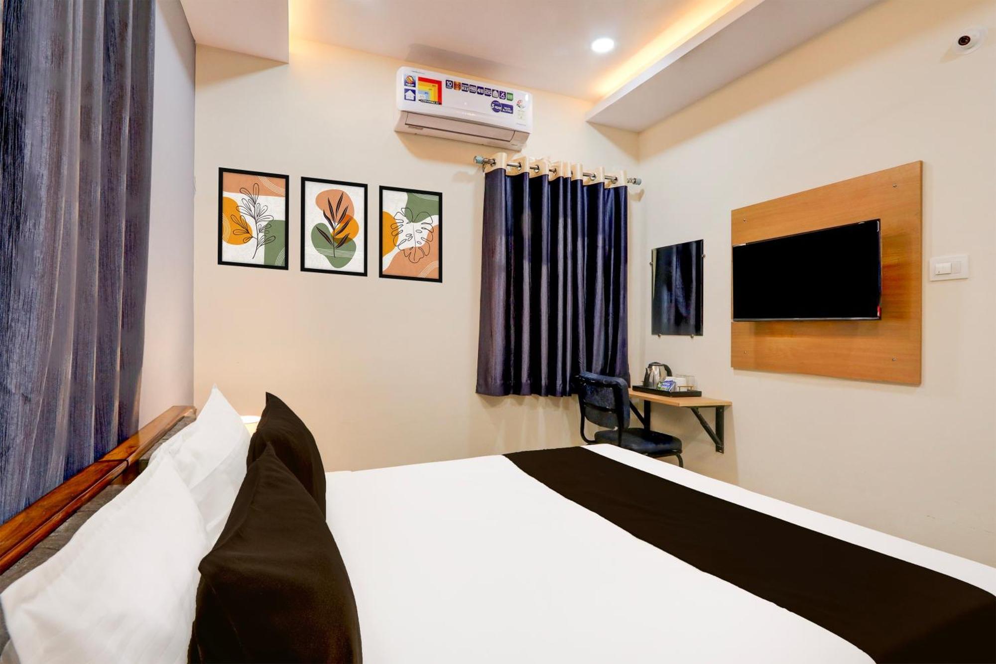 Super Townhouse Nanak Ram Guda Near Waverock Sez Haïdarabad Extérieur photo