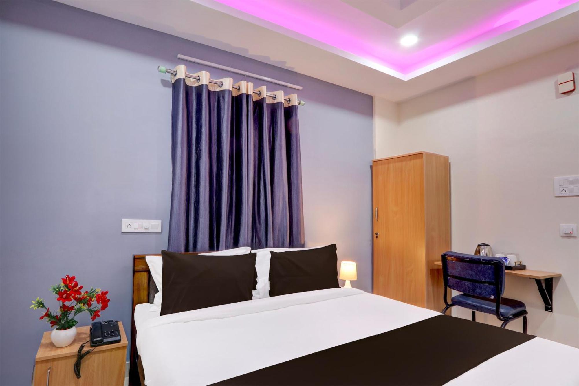 Super Townhouse Nanak Ram Guda Near Waverock Sez Haïdarabad Extérieur photo